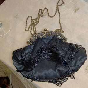 Belsen vintage style evening bag w. Chain